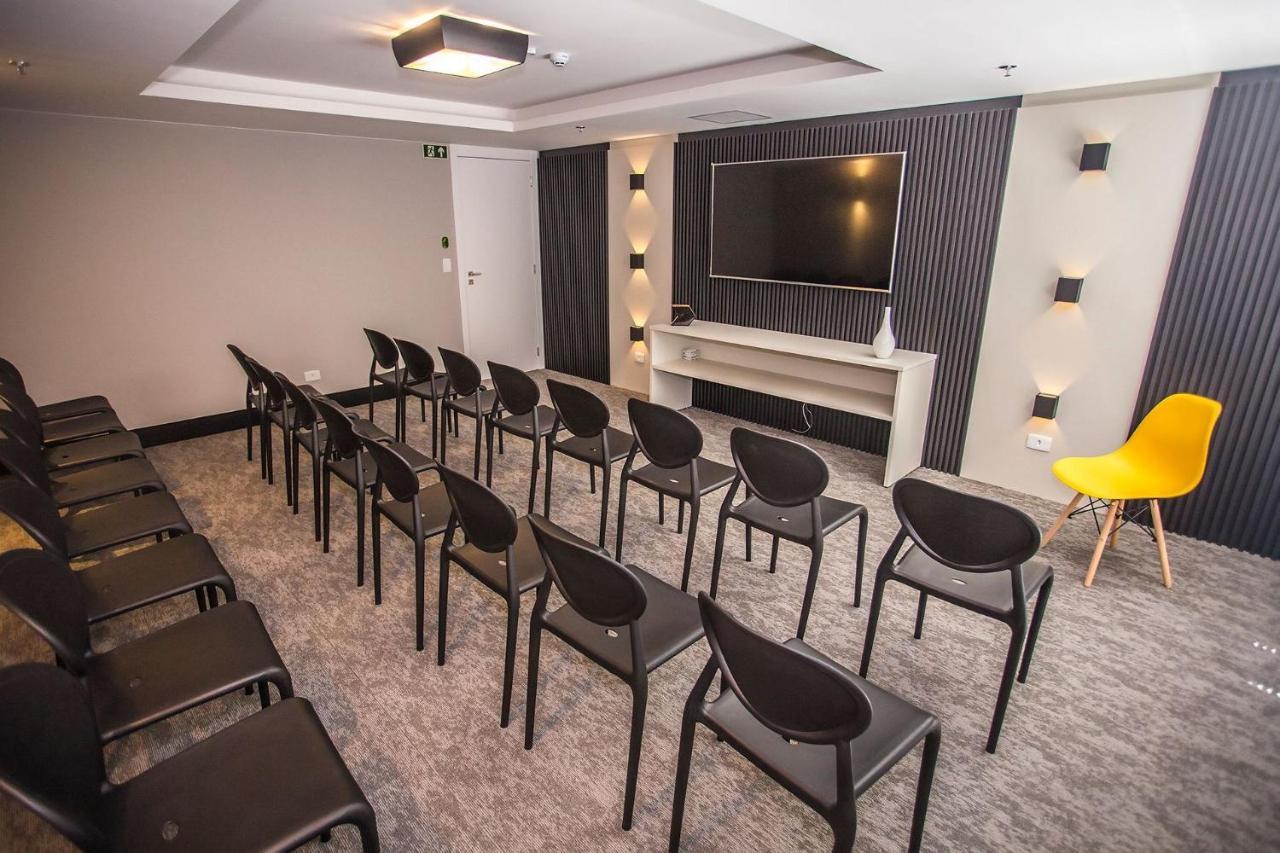 Studio No Centro De Curitiba - All1119 Екстериор снимка